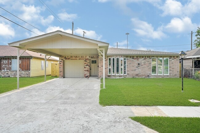 property at 1304 Sage Dr