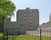 Lakeshore Towers in Toronto, ON - Building Photo - Building Photo