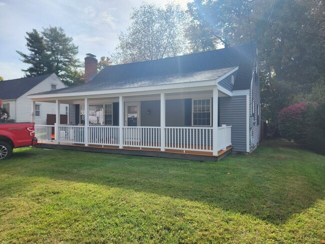 62 Benton Ln in Glastonbury, CT - Building Photo - Building Photo