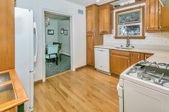 73 Jayson Ave in Great Neck, NY - Building Photo - Building Photo