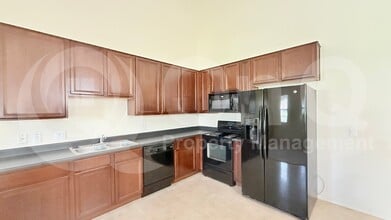 2222 E Huntington Dr in Phoenix, AZ - Foto de edificio - Building Photo