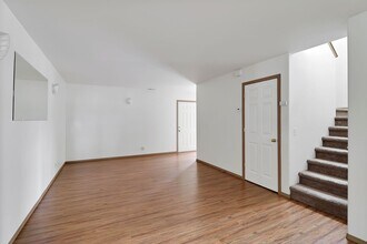 698 NW Paragon Pl in Oak Harbor, WA - Building Photo - Building Photo