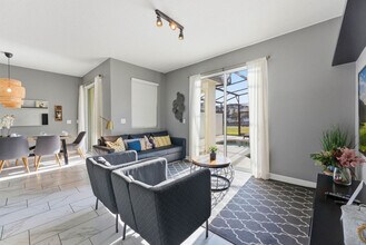 8924 Stinger Dr in Four Corners, FL - Building Photo - Building Photo