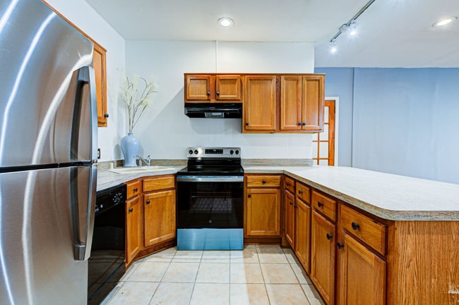 313 E Spring St in New Albany, IN - Foto de edificio - Building Photo