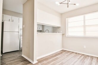 Lubbock Heights South in Lubbock, TX - Building Photo - Building Photo