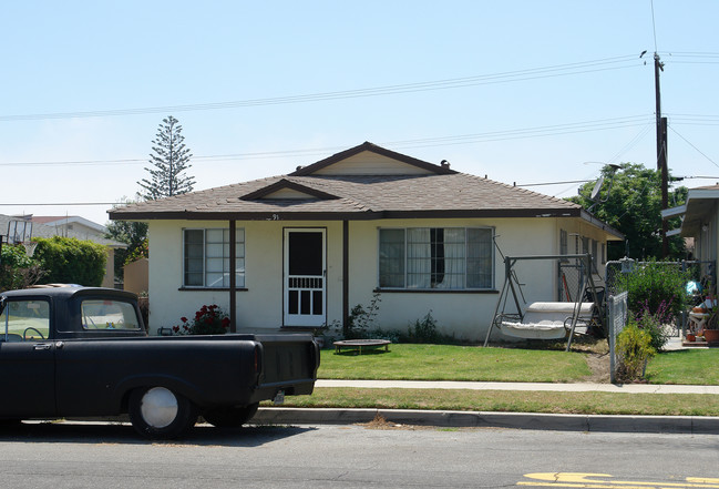 91-95 N Dunning St in Ventura, CA - Building Photo - Building Photo