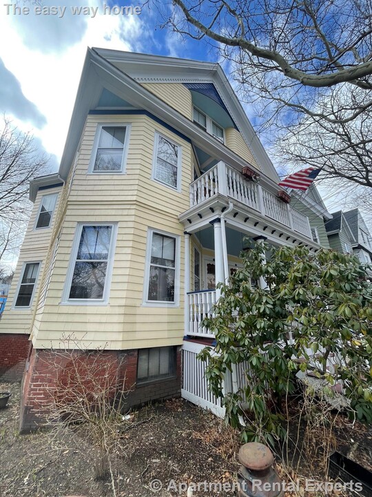 52a Richdale Ave in Somerville, MA - Building Photo