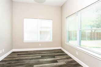 8102 Lake Bend Dr in Rowlett, TX - Building Photo - Building Photo