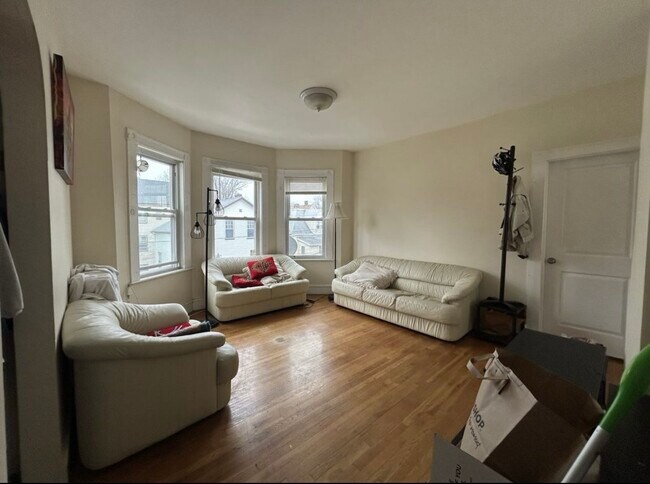 112 Murdock St, Unit 3 in Boston, MA - Building Photo - Building Photo