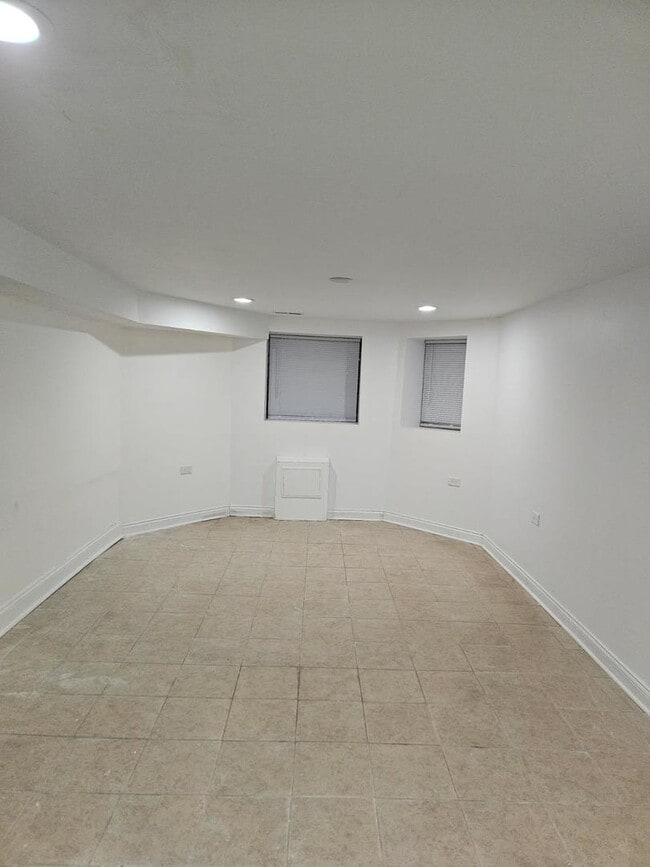 42 N Parkside Ave in Chicago, IL - Building Photo - Building Photo