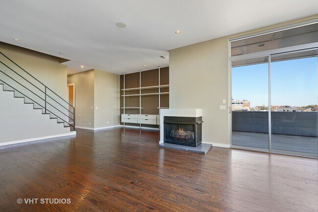 1750 N Clybourn Ave in Chicago, IL - Building Photo - Building Photo