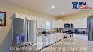 551 Misty Pond Dr in Hubert, NC - Building Photo - Building Photo