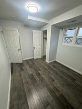 86 Renee Pl, Unit 1 in Staten Island, NY - Foto de edificio - Building Photo