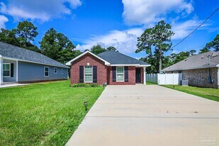 1825 Mills Ave in Pensacola, FL - Building Photo