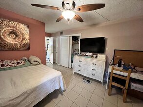 7491 SW 10th Ct in North Lauderdale, FL - Foto de edificio - Building Photo