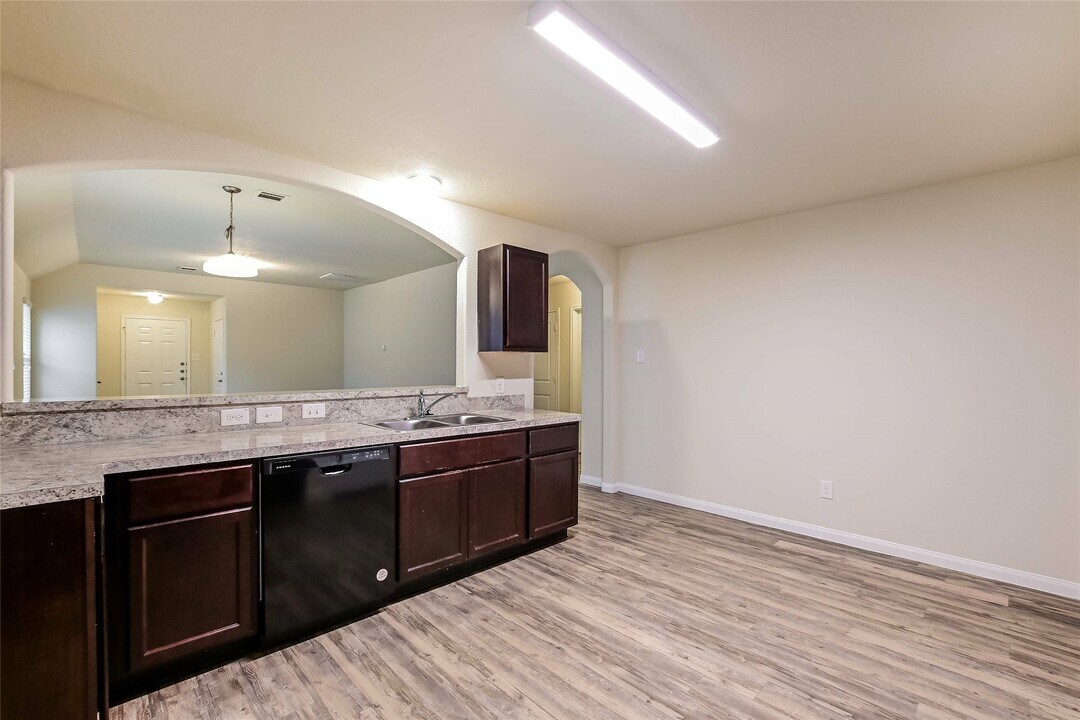 5810 Long Arbor Ln in Katy, TX - Foto de edificio