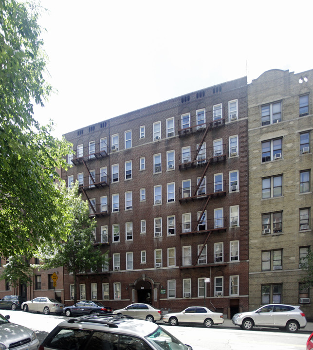 260 Seaman Ave in New York, NY - Foto de edificio