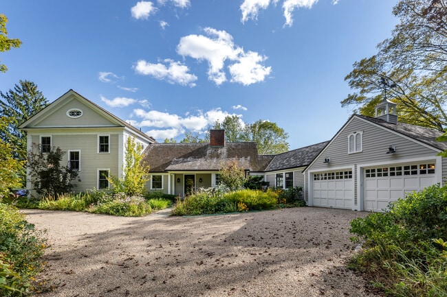 property at 4 Juniper Ledge Ln