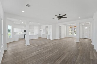 100 Up There in Horseshoe Bay, TX - Building Photo - Building Photo