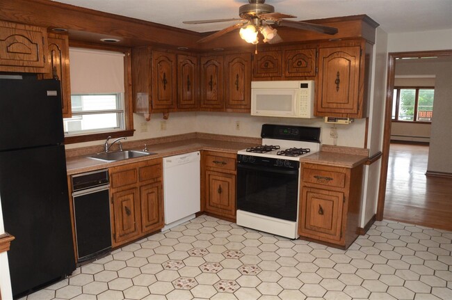 58 Windsor Rd, Unit 2