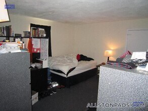 1247 Commonwealth Ave in Boston, MA - Building Photo - Building Photo