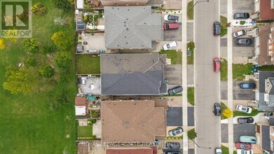 3664 Bala Dr in Mississauga, ON - Building Photo - Building Photo