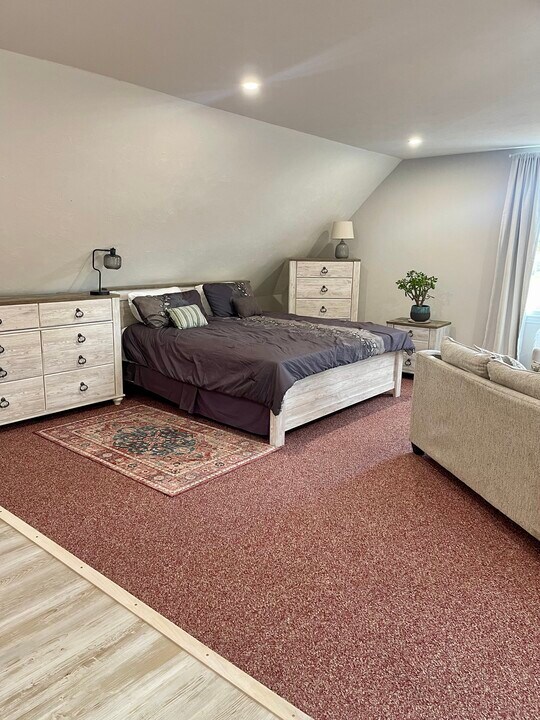 176 North St, Unit Beautiful 850 sf studio in Norfolk, MA - Foto de edificio