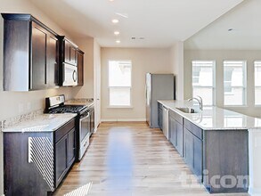 900 Clark Dr in Ferris, TX - Building Photo - Building Photo