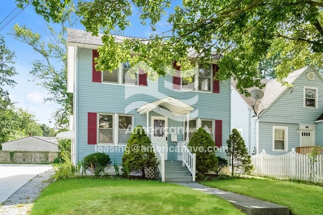 property at 976 Hunt St