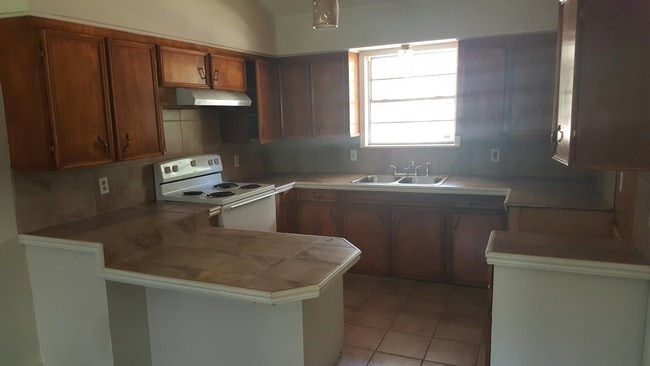 4620 Tennyson St in Jackson, MS - Building Photo - Building Photo