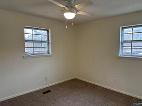 4912 Lee St in Guntersville, AL - Building Photo - Building Photo