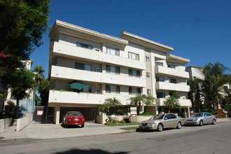 Natick Park North in Sherman Oaks, CA - Building Photo - Building Photo