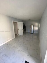 645 NE 35th St-Unit -1-2 in Oakland Park, FL - Building Photo - Building Photo