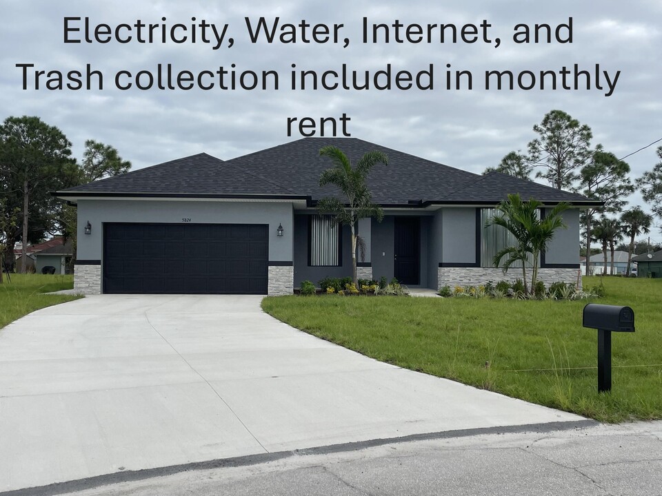 5824 Lisa Ct in Port St. Lucie, FL - Building Photo