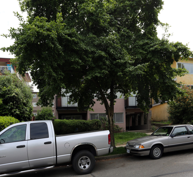 2358 York Ave in Vancouver, BC - Building Photo