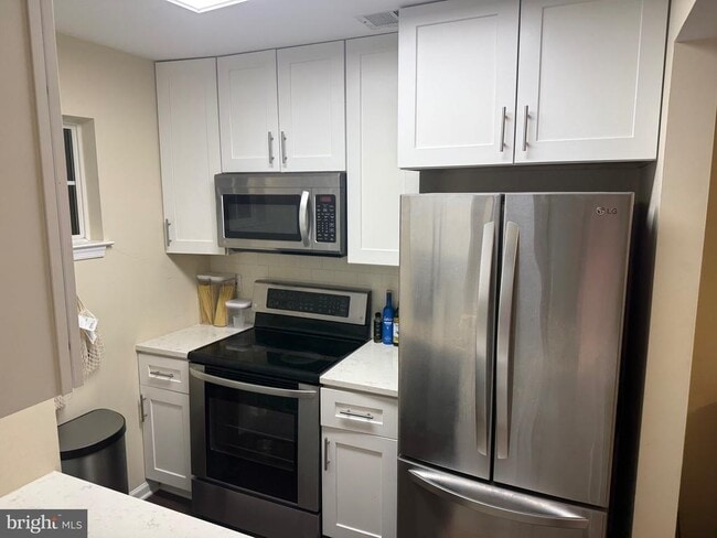 4126 Timber Log Way in Fairfax, VA - Building Photo - Building Photo