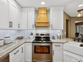 5815 Elk Creek Rd in Middletown, OH - Building Photo