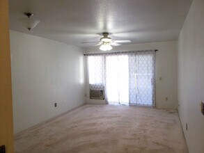 94-608 Lumiaina St, Unit s104 in Waipahu, HI - Building Photo - Building Photo