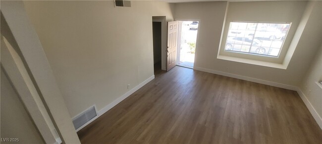 property at 7237 Chesterton Dr