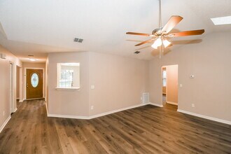 3667 Lumberjack Cir N in Jacksonville, FL - Building Photo - Building Photo