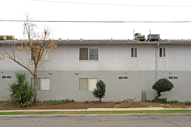 Blue Haven Apartments in Fresno, CA - Building Photo - Building Photo