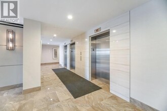 2486-2486 Old Bronte Rd in Oakville, ON - Building Photo - Building Photo