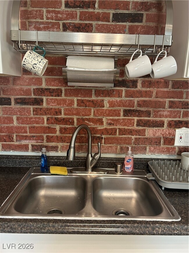 property at 1481 Lorilyn Ave