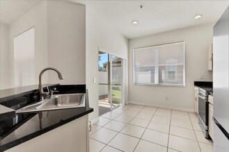 4104 Crabtree Ave in Sarasota, FL - Building Photo - Building Photo