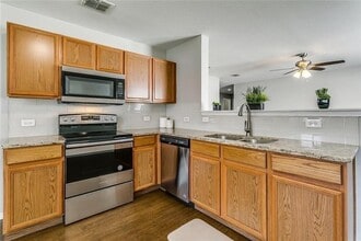 909 Poncho Ln in Haslet, TX - Foto de edificio - Building Photo