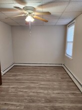 573 4th Ave in Elizabeth, NJ - Foto de edificio - Building Photo