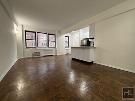 BEEKMAN PLACE in New York, NY - Building Photo