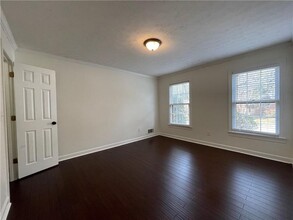 3145 Queens Walk in Atlanta, GA - Building Photo - Building Photo