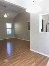 811 W Annie St, Unit B in Austin, TX - Building Photo - Building Photo