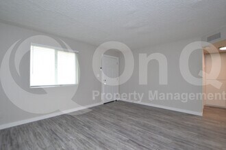 2210 W Devonshire Ave in Phoenix, AZ - Building Photo - Building Photo